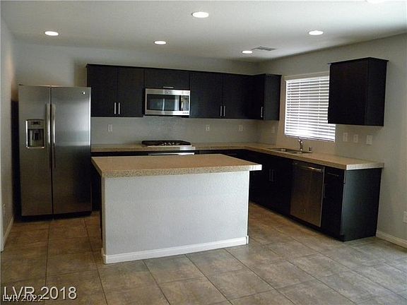 3rd image of 10833 Knickerbocker Ave #0