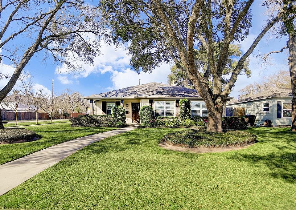 Curb appeal for days.