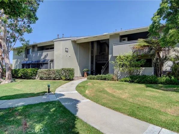 8777 Tulare Dr #408B, Huntington Beach, CA 92646