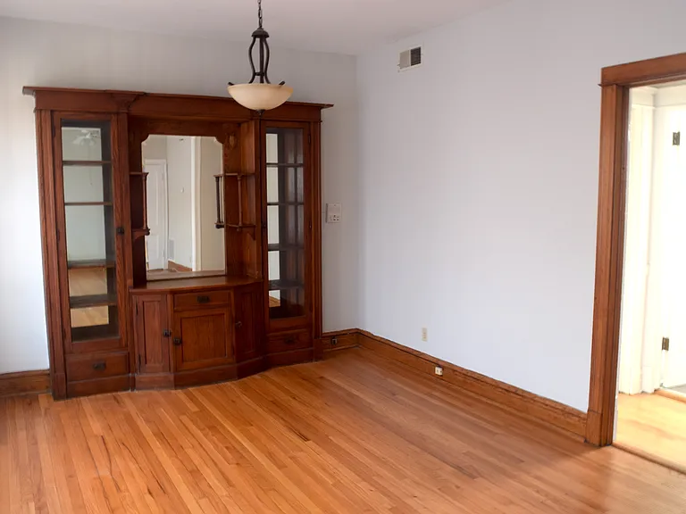 2208 N Spaulding Ave #2 — Photo 5