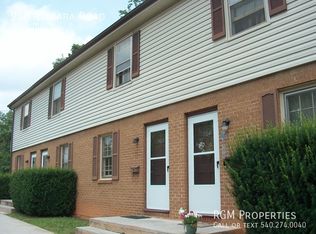 956 Niagara Rd, Vinton, VA 24179