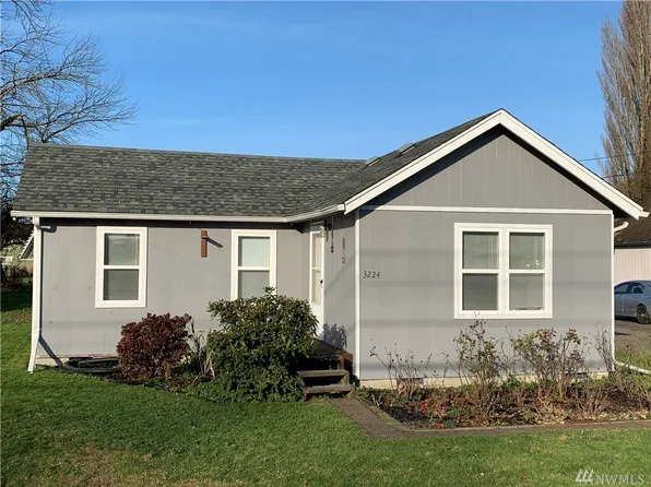 3224 Washington Way, Longview, WA 98632
