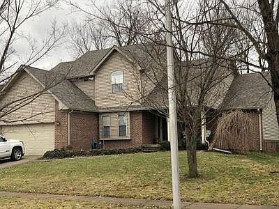 2nd image of 1112 Carters Close