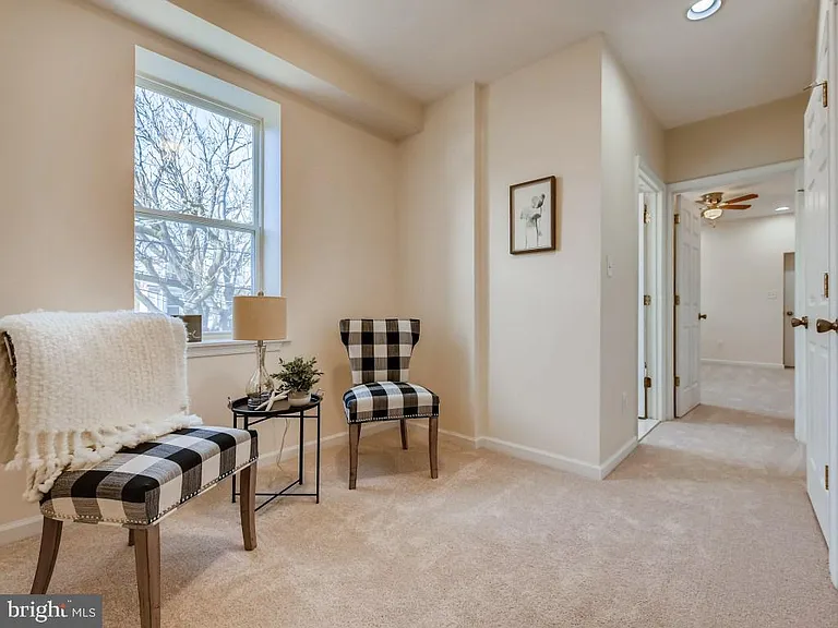 1433 Olive St — Photo 20