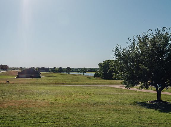 4th image of 16150 Stallion Shores Ct