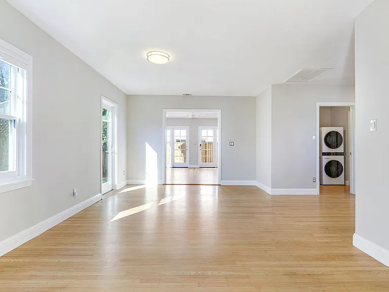 815 Sweetbriar Road — Photo 12