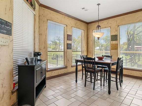 4th image of 17795 Country Club Dr