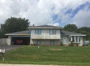 28W770 Lester St, West Chicago, IL 60185