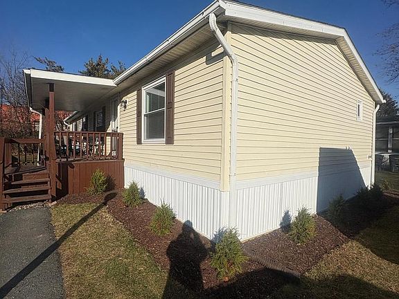 2nd image of 110 Greenbriar Dr N