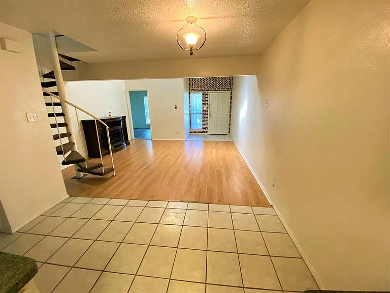 223 Hood St — Photo 18