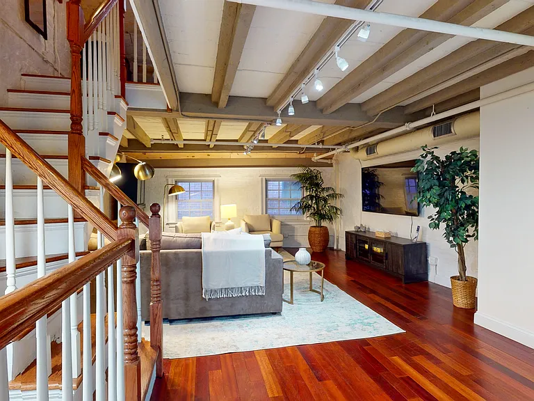 15 Union St #4 — Photo 20