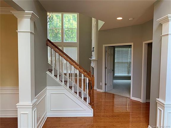 2nd image of 3123 Surreyhill Ct