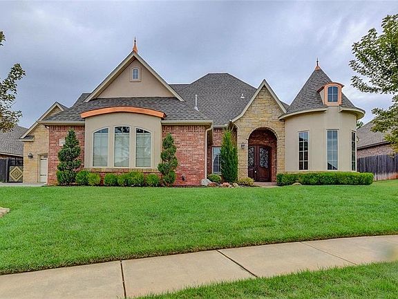 2nd image of 16224 Royal Crest Ln