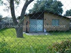 3rd image of 121 Sunnyland Dr