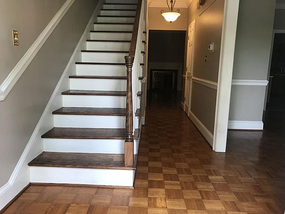 3rd image of 603 E Mountcastle Dr APT 6