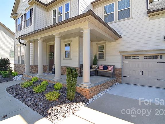 2nd image of 16925 Luvera Ln
