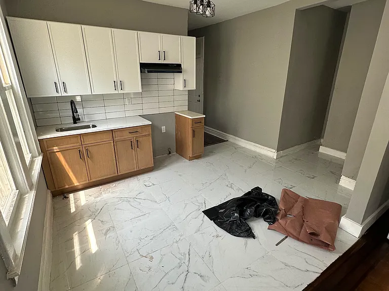 842 S 19th St #3L — Photo 2