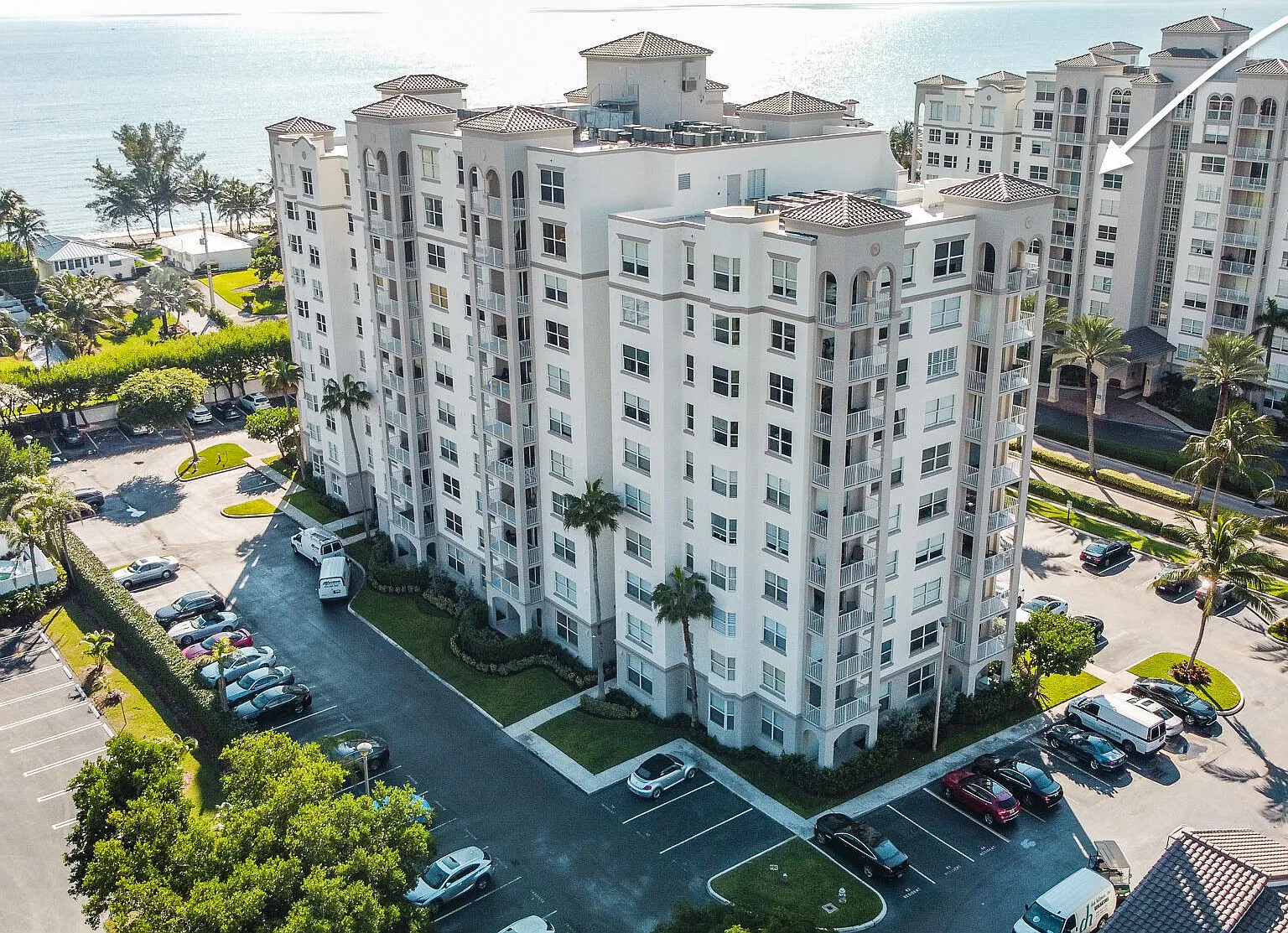 2 bed, 2.0 bath, 1400 sqft, $9,850 — Photo 2