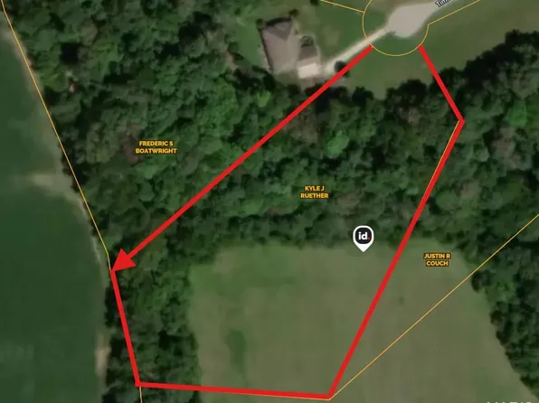 804 Timber Creek Ct, Hawk Point, MO 63349