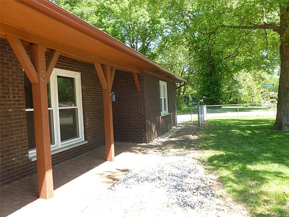 2nd image of 3 Trailridge Ln
