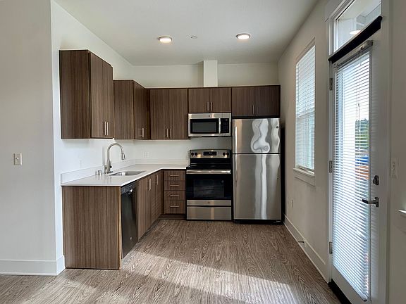 2nd image of 13609 NE 28th St #12