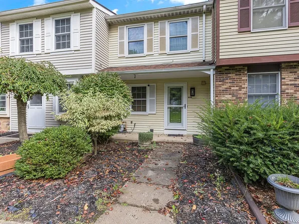 7204 Lafayette Sq, Aliquippa, PA 15001