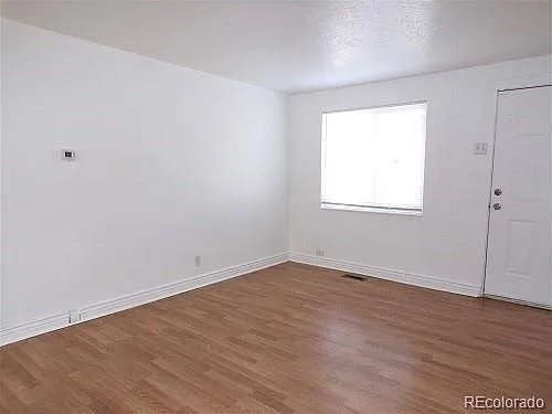 1129 Dallas St — Photo 7