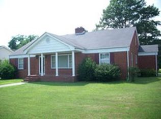 107 N Main St, Winton, NC 27986