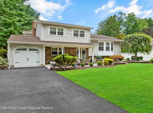 1 Jamestowne Rd, Manalapan, NJ 07726