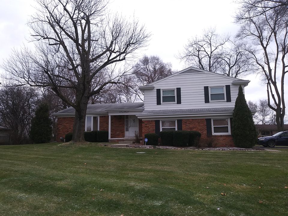 1st image of 2657 Warwick Dr