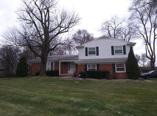 2657 Warwick Dr, Bloomfield Hills, MI 48304