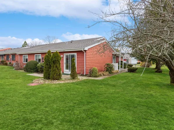 108 Flair Court E #108, Saint James, NY 11780