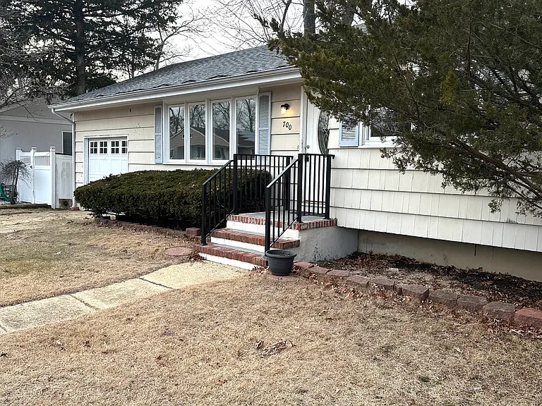 700 Surf Ave — Photo 27