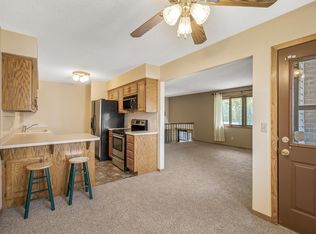 11862 Undercliff St NW, Coon Rapids, MN 55433