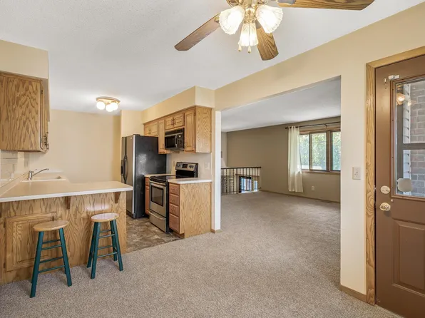 11862 Undercliff St NW, Coon Rapids, MN 55433