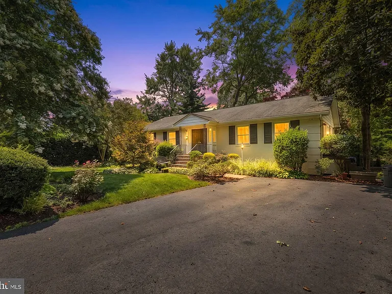 4314 Argonne Dr — Photo 1