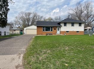 6407 Kyle Ave N, Brooklyn Center, MN 55429