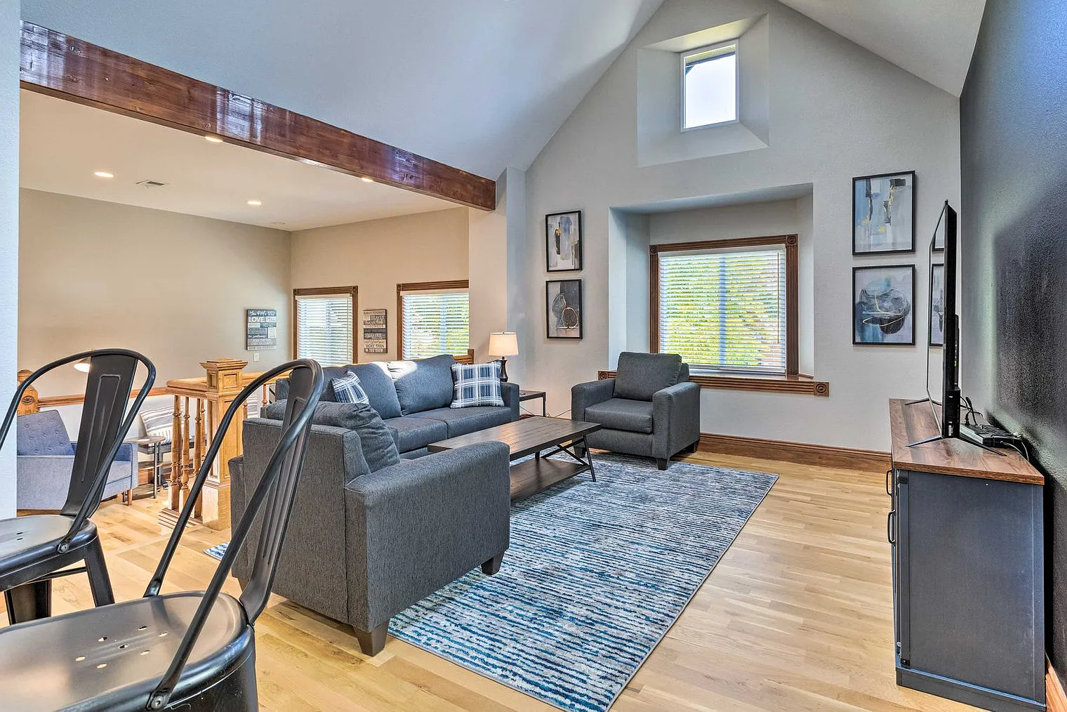 1 bed, 1.0 bath, 1345 sqft, $3,128 — Photo 1