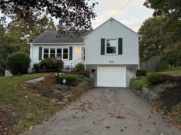 109 E Granger Rd, Syracuse, NY 13219