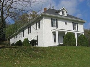 132 Quandahl Rd, Decorah, IA 52101