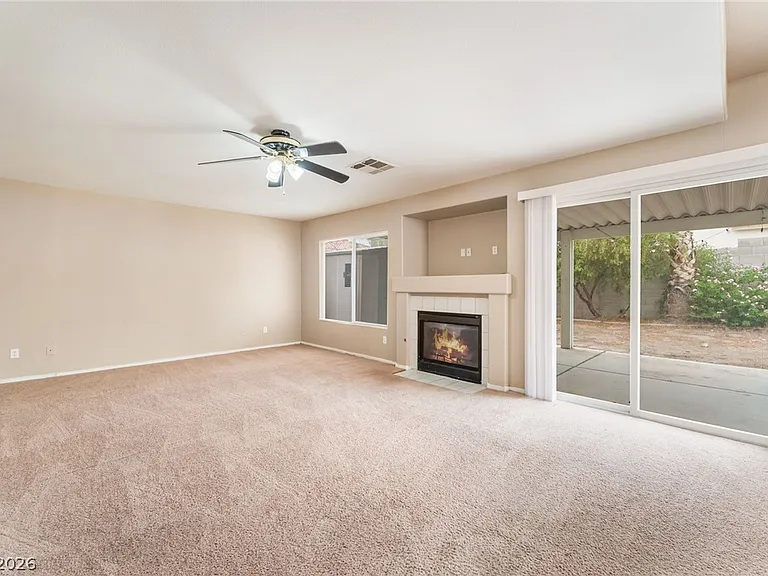 8725 Autumn Valley Ave — Photo 11