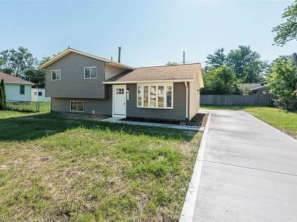 721 Kenilworth Ave, Sheffield Lake, OH 44054