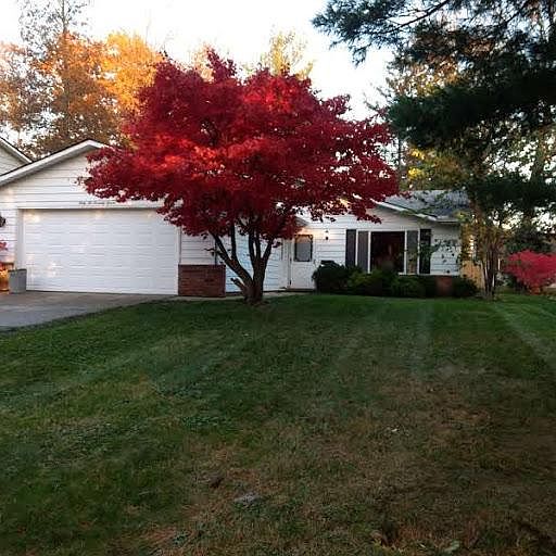 Excellent Curb Appeal!