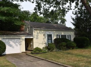 1936 15th St, Cuyahoga Falls, OH 44223