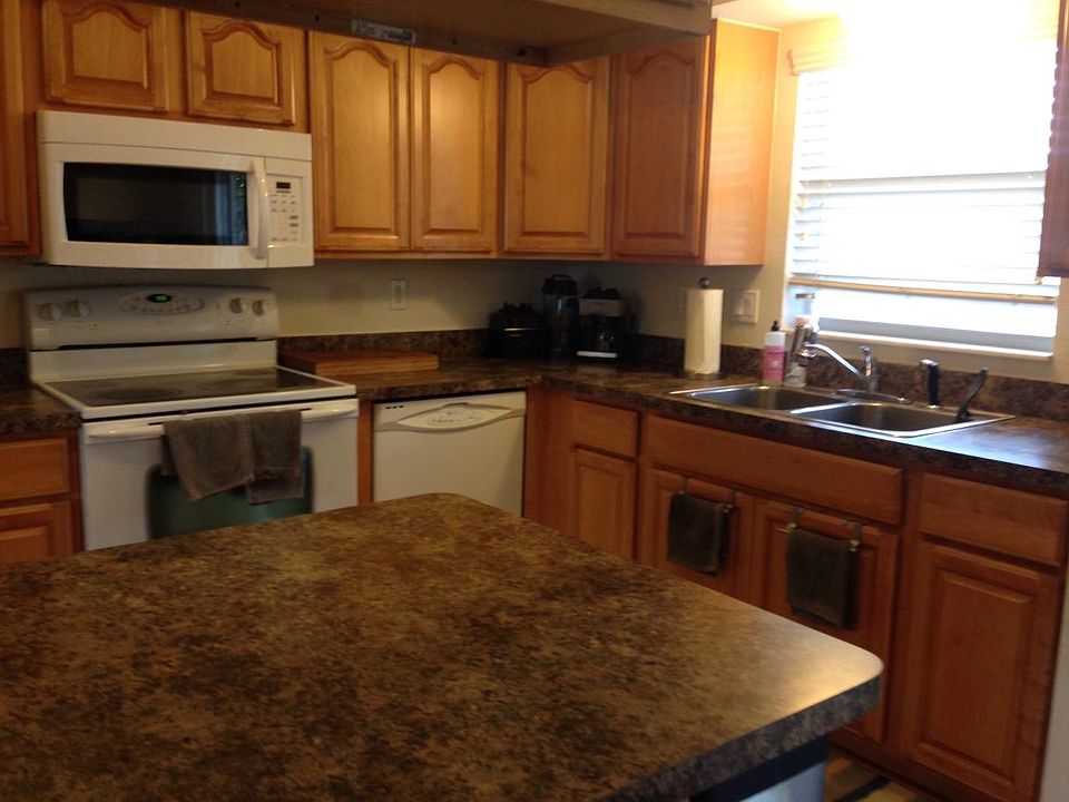 2nd image of 3516 Shamrock Dr