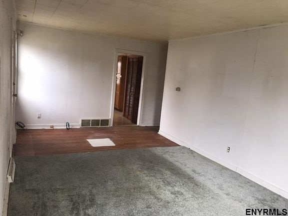 4th image of 43 Wilkins Ave