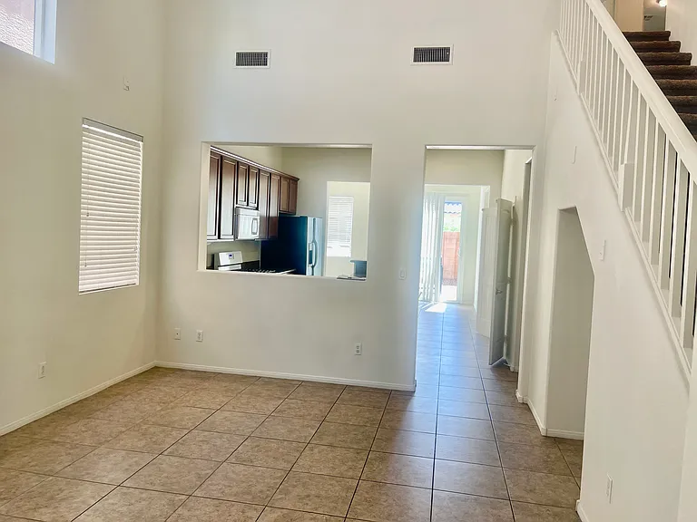6550 Ditmars St — Photo 18