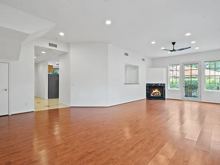 3960 Pennsylvania Ave #108 — Photo 3