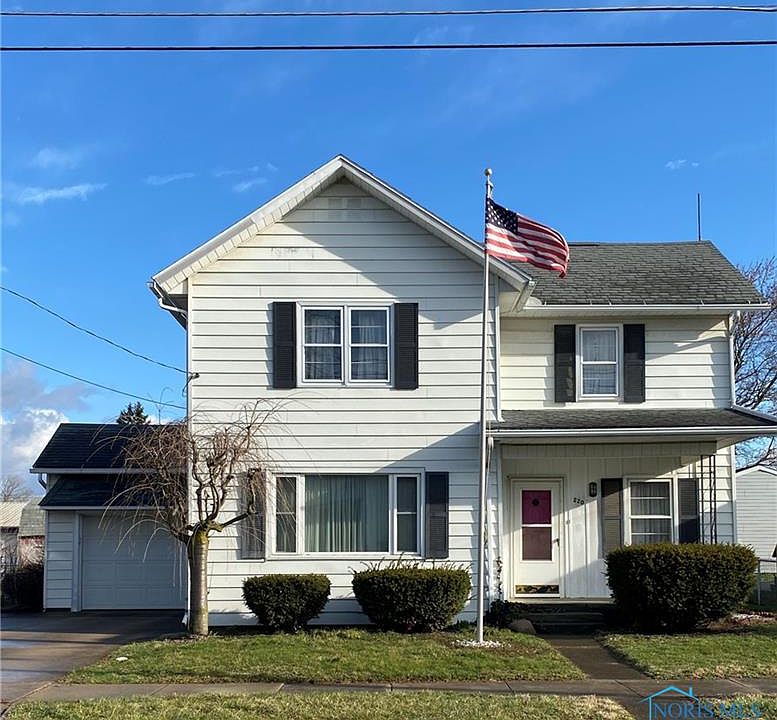 1st image of 220 Poplar St