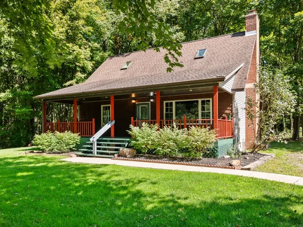 12100 Stoker Rd, Girard, PA 16417